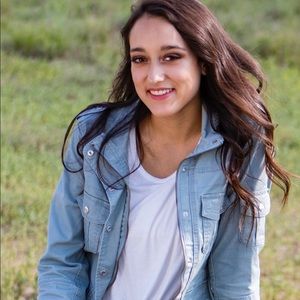 Meet your Posher, Ansley